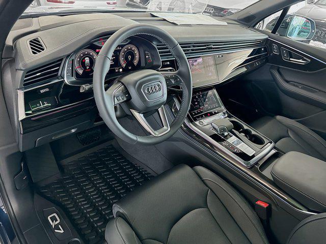 new 2025 Audi Q7 car, priced at $80,161