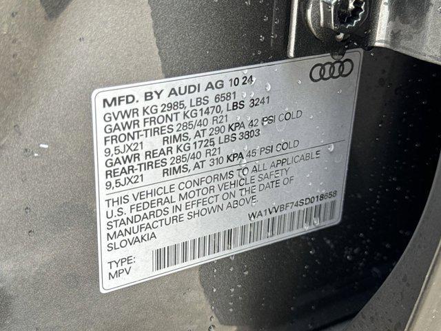 new 2025 Audi Q7 car, priced at $75,501