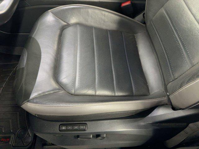 used 2020 Volkswagen Atlas Cross Sport car, priced at $15,999