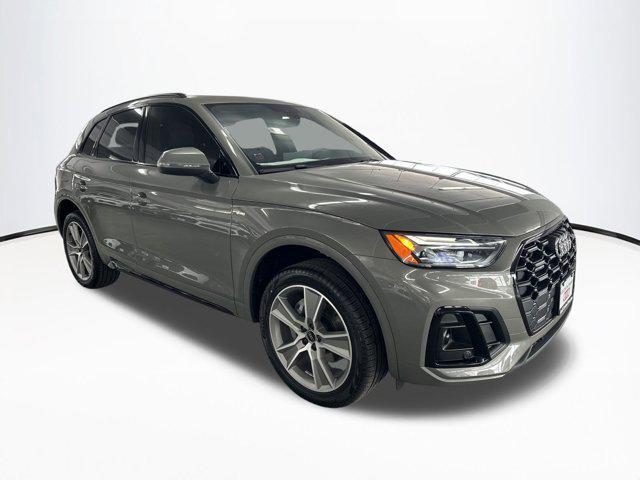 new 2025 Audi Q5 car, priced at $47,881