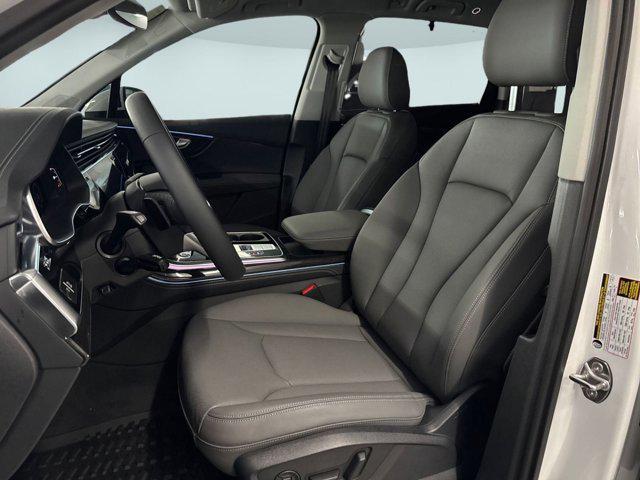 new 2025 Audi Q7 car, priced at $68,731