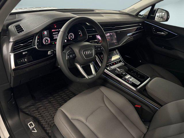 new 2025 Audi Q7 car, priced at $68,731