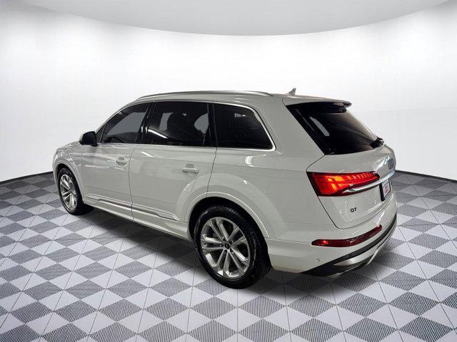 new 2025 Audi Q7 car, priced at $68,731