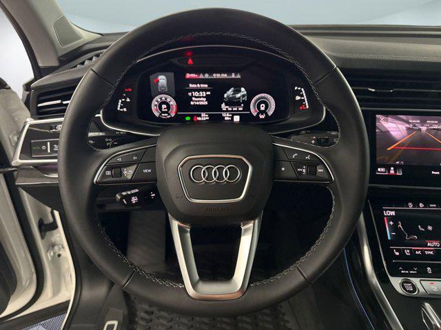new 2025 Audi Q7 car, priced at $68,731
