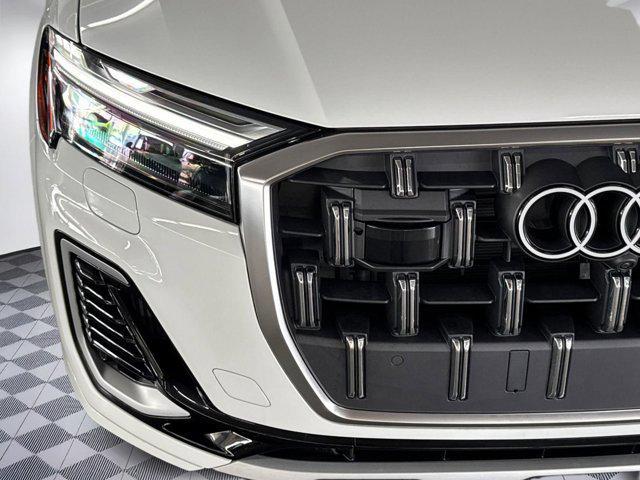 new 2025 Audi Q7 car, priced at $68,731