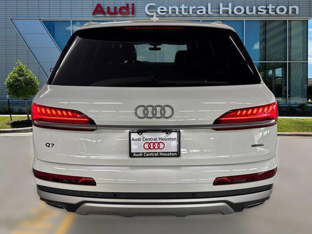 new 2025 Audi Q7 car, priced at $70,201