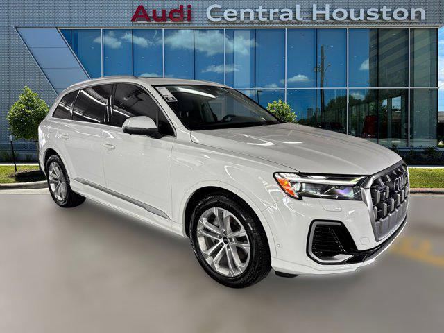 new 2025 Audi Q7 car, priced at $70,201