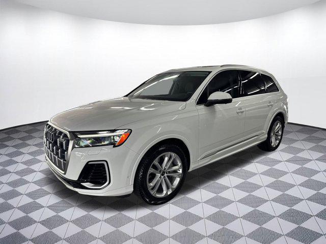 new 2025 Audi Q7 car, priced at $68,731