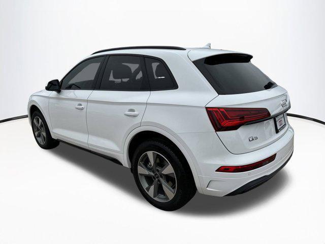 new 2025 Audi Q5 car, priced at $47,061