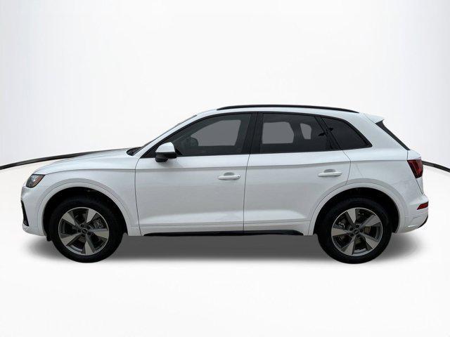 new 2025 Audi Q5 car, priced at $47,061