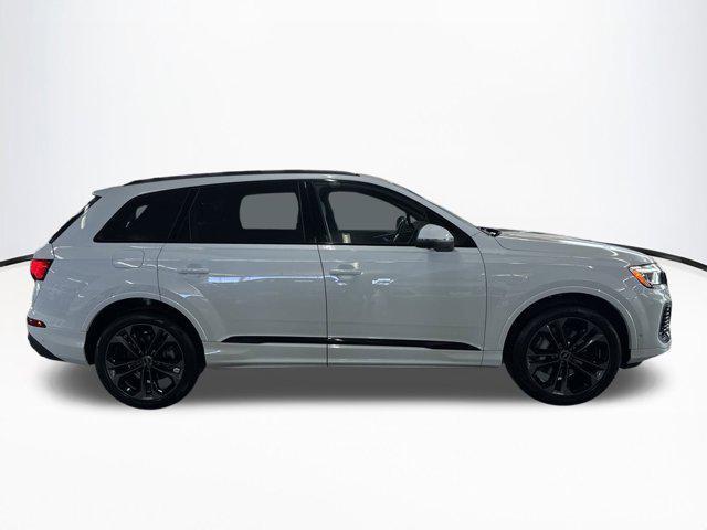 new 2025 Audi Q7 car, priced at $73,941