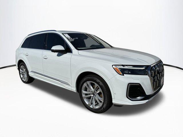 new 2025 Audi Q7 car, priced at $68,221