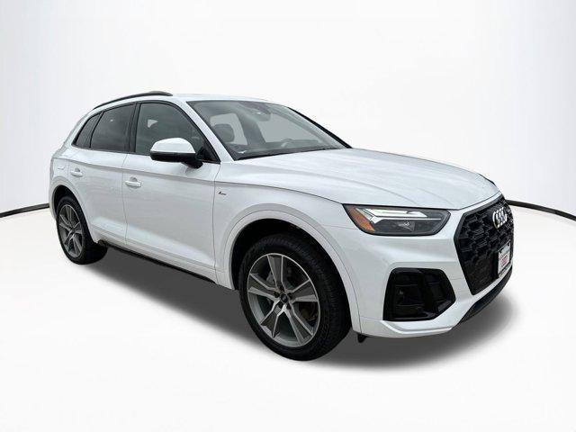 new 2025 Audi Q5 car, priced at $47,751