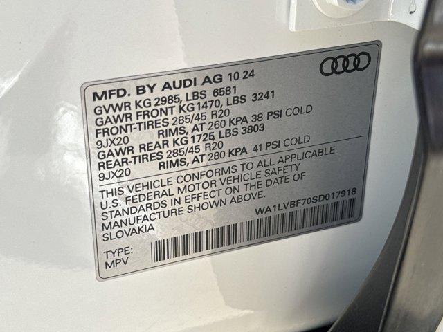 new 2025 Audi Q7 car, priced at $70,451