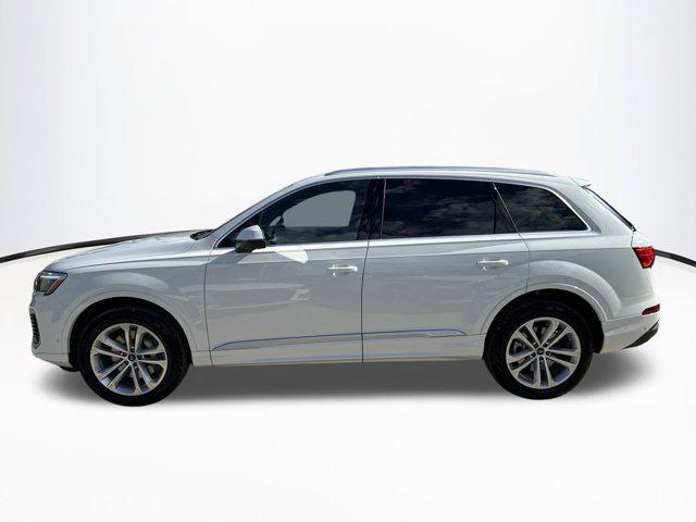 new 2025 Audi Q7 car, priced at $70,451