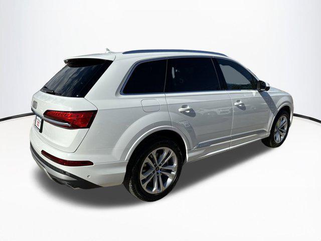 new 2025 Audi Q7 car, priced at $70,451