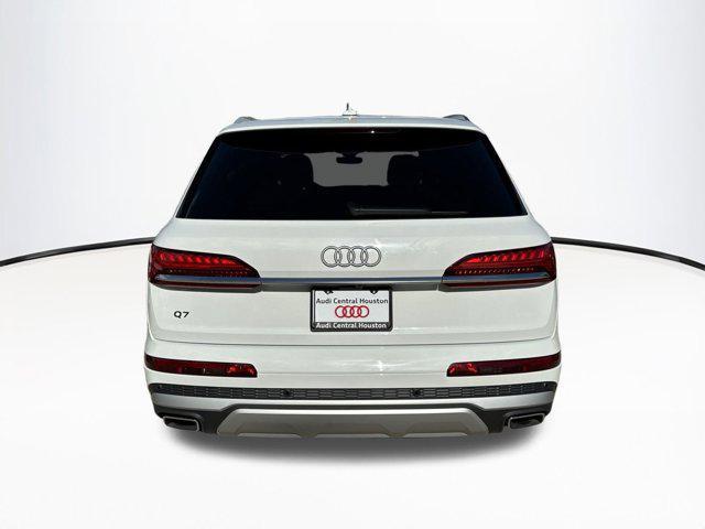 new 2025 Audi Q7 car, priced at $70,451