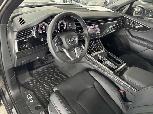 new 2025 Audi Q7 car, priced at $83,691