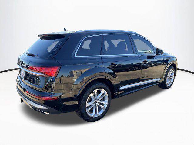 new 2025 Audi Q7 car, priced at $69,731