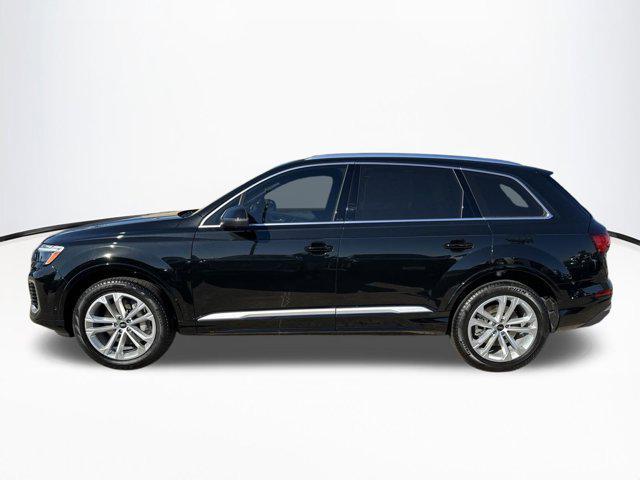 new 2025 Audi Q7 car, priced at $69,731