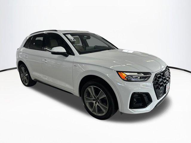 new 2025 Audi Q5 car, priced at $47,152