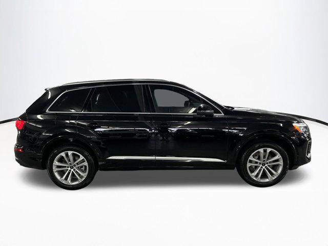 new 2025 Audi Q7 car, priced at $71,731