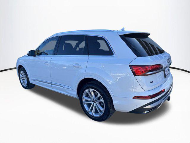 new 2025 Audi Q7 car, priced at $71,731