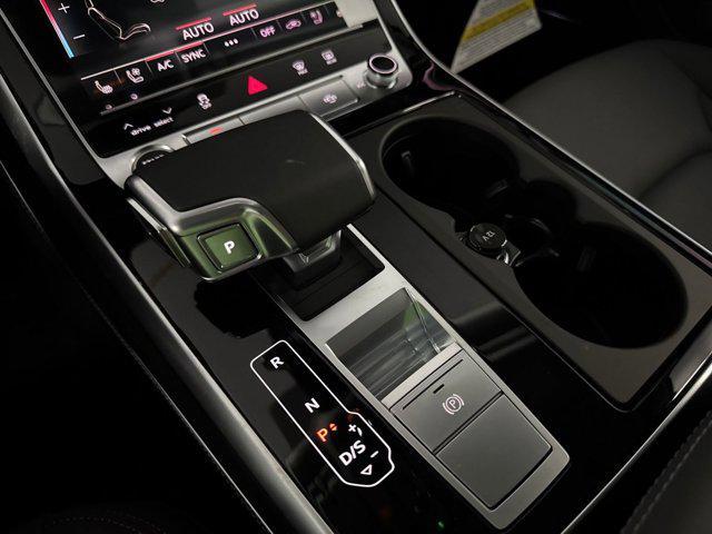new 2025 Audi Q7 car, priced at $69,291