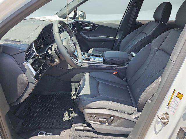 new 2025 Audi Q7 car, priced at $72,021