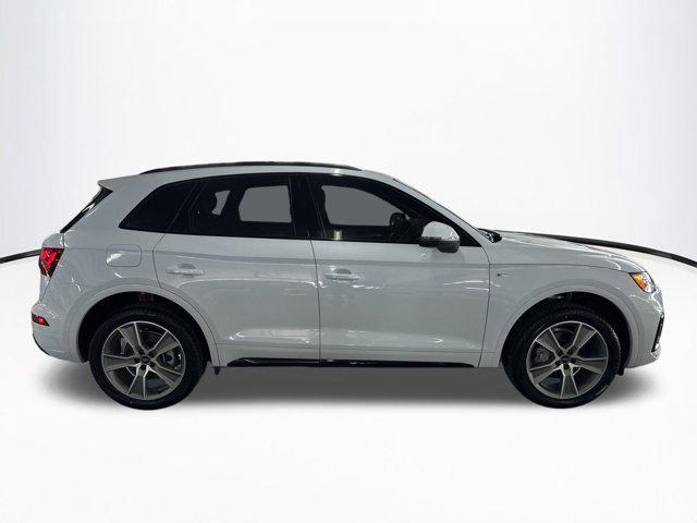 new 2025 Audi Q5 car, priced at $47,881