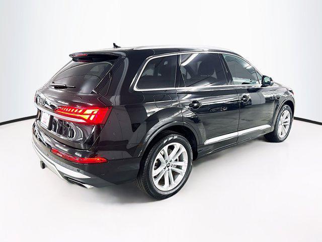 new 2025 Audi Q7 car, priced at $72,852