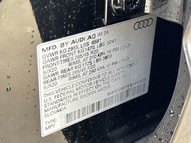 new 2025 Audi Q7 car, priced at $69,731