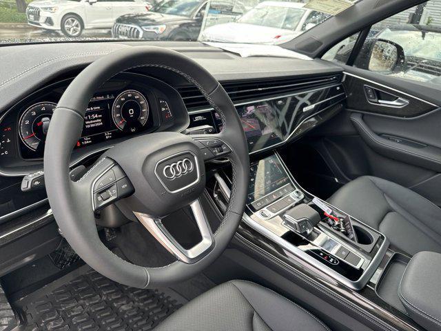 new 2025 Audi Q7 car, priced at $69,731