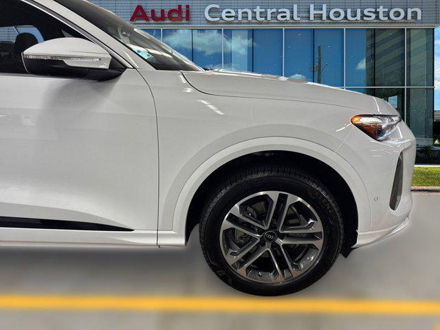 new 2025 Audi Q5 car, priced at $53,831