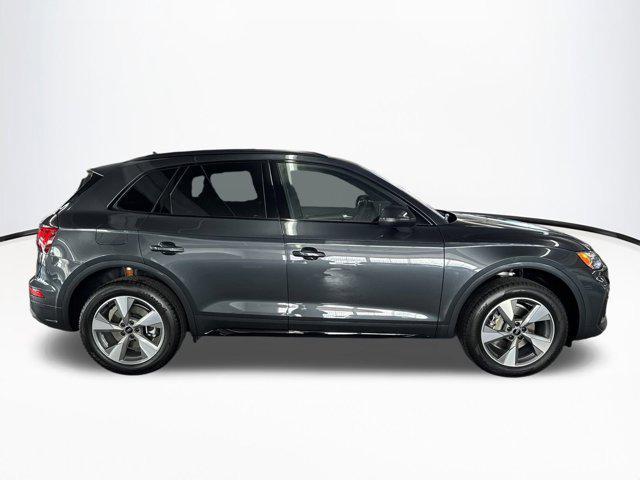 new 2025 Audi Q5 car, priced at $46,731