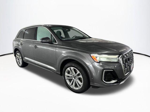 new 2025 Audi Q7 car, priced at $71,861