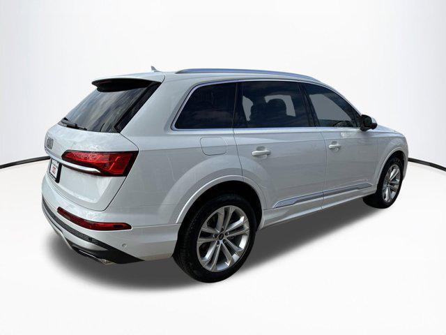 new 2025 Audi Q7 car, priced at $71,011