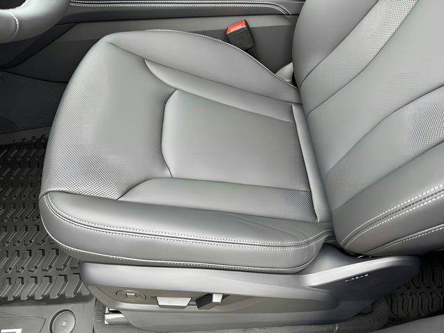 new 2025 Audi Q7 car, priced at $73,942