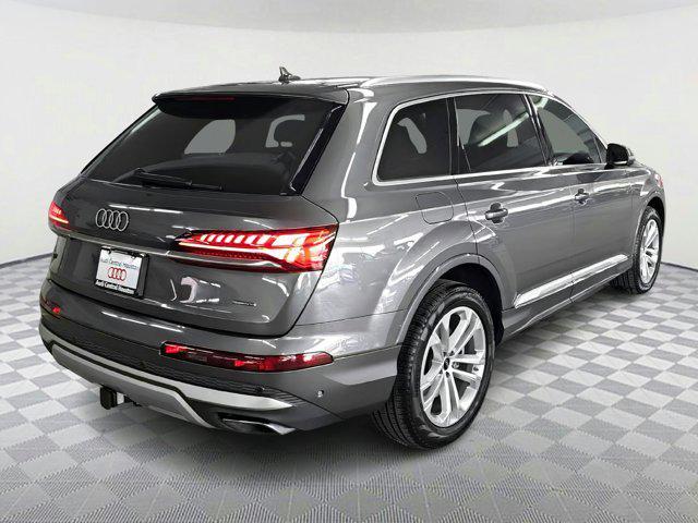 new 2025 Audi Q7 car, priced at $69,681