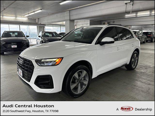 new 2025 Audi Q5 car, priced at $46,181