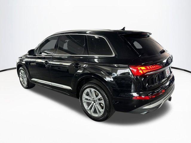 new 2025 Audi Q7 car, priced at $69,731