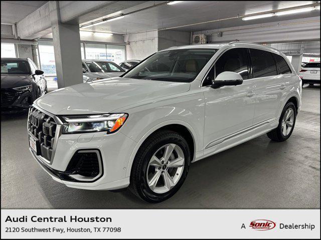 new 2025 Audi Q7 car, priced at $61,371