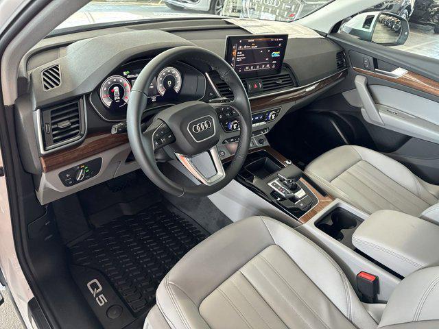 new 2025 Audi Q5 car, priced at $47,061