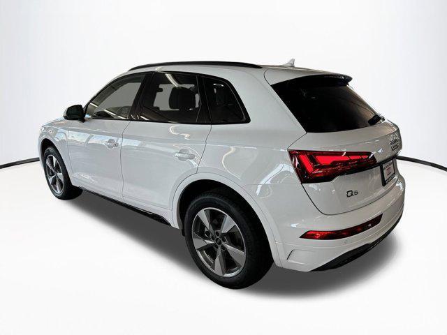 new 2025 Audi Q5 car, priced at $47,061