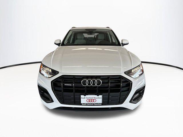 new 2025 Audi Q5 car, priced at $47,061