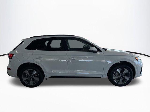 new 2025 Audi Q5 car, priced at $47,061