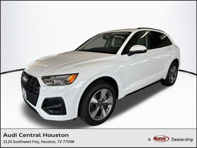 new 2025 Audi Q5 car, priced at $47,061