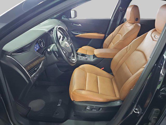 used 2022 Cadillac XT4 car, priced at $29,999