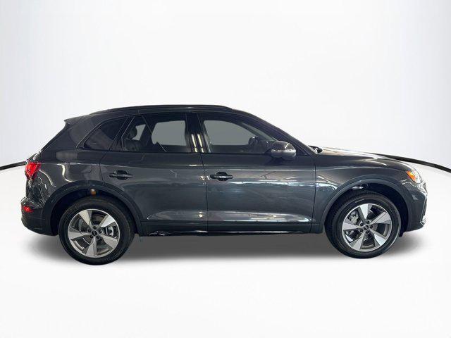 new 2025 Audi Q5 car, priced at $47,621