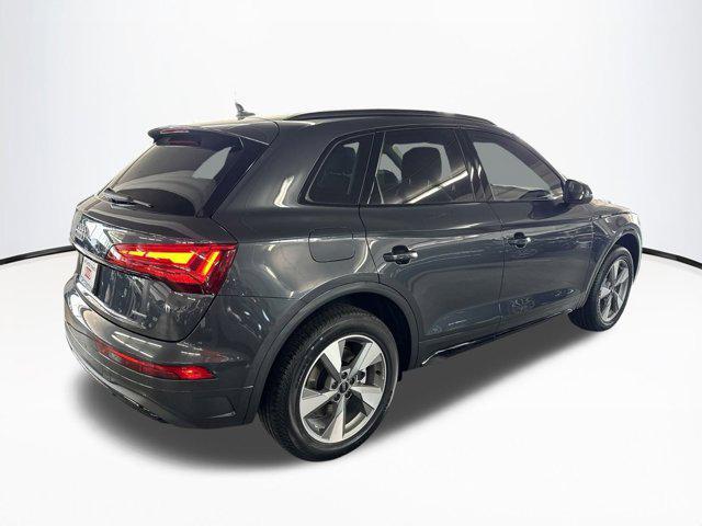 new 2025 Audi Q5 car, priced at $47,621